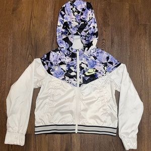 GIRLS NIKE WIND BREAKER
